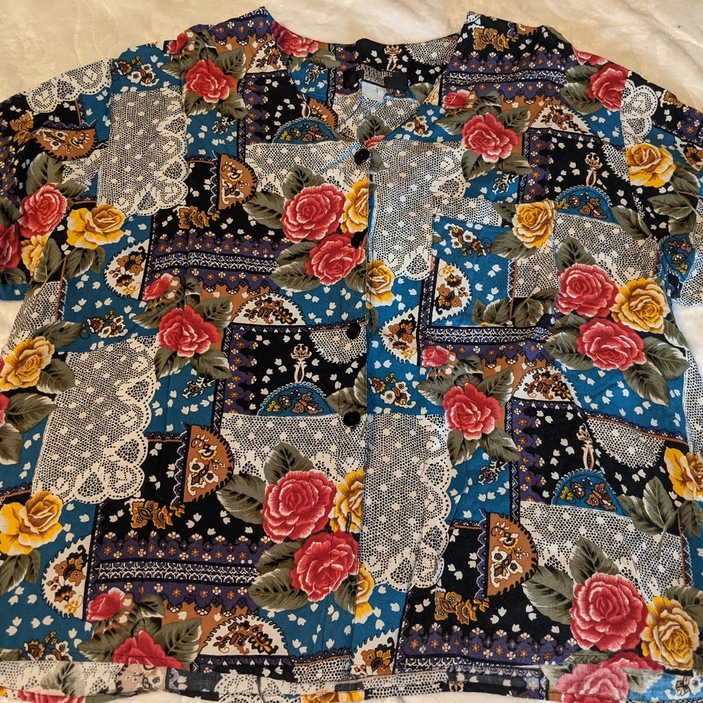 Women's button down - Picture 3 of 4